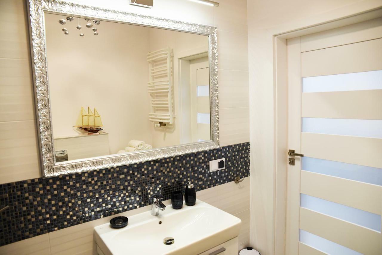 Apartament Szmaragdowy อุสตรอเนียมอร์สเกีย ภายนอก รูปภาพ